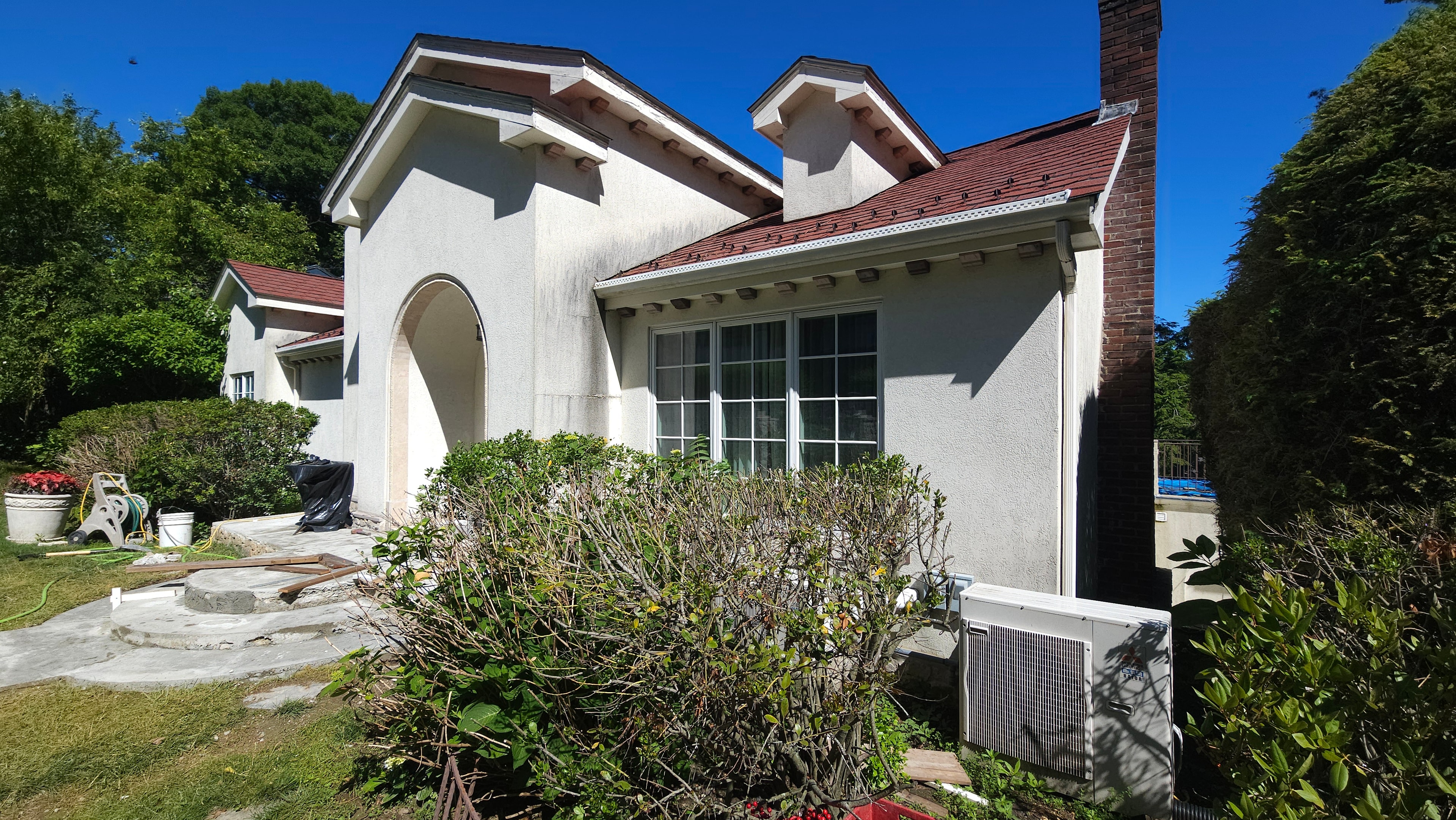 Front entry arch detail — early prep stage